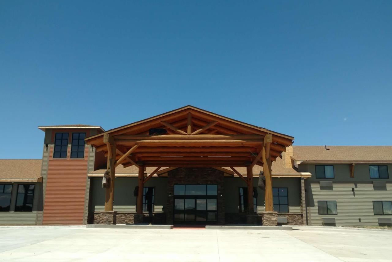 Baymont By Wyndham Oacoma Hotel Exterior photo