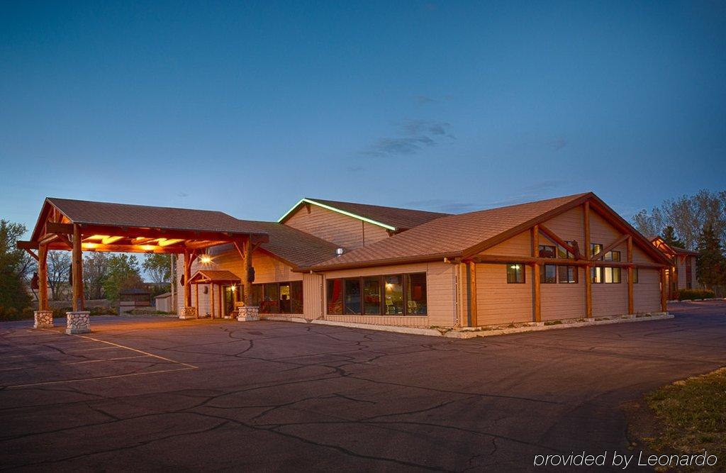 Baymont By Wyndham Oacoma Hotel Exterior photo
